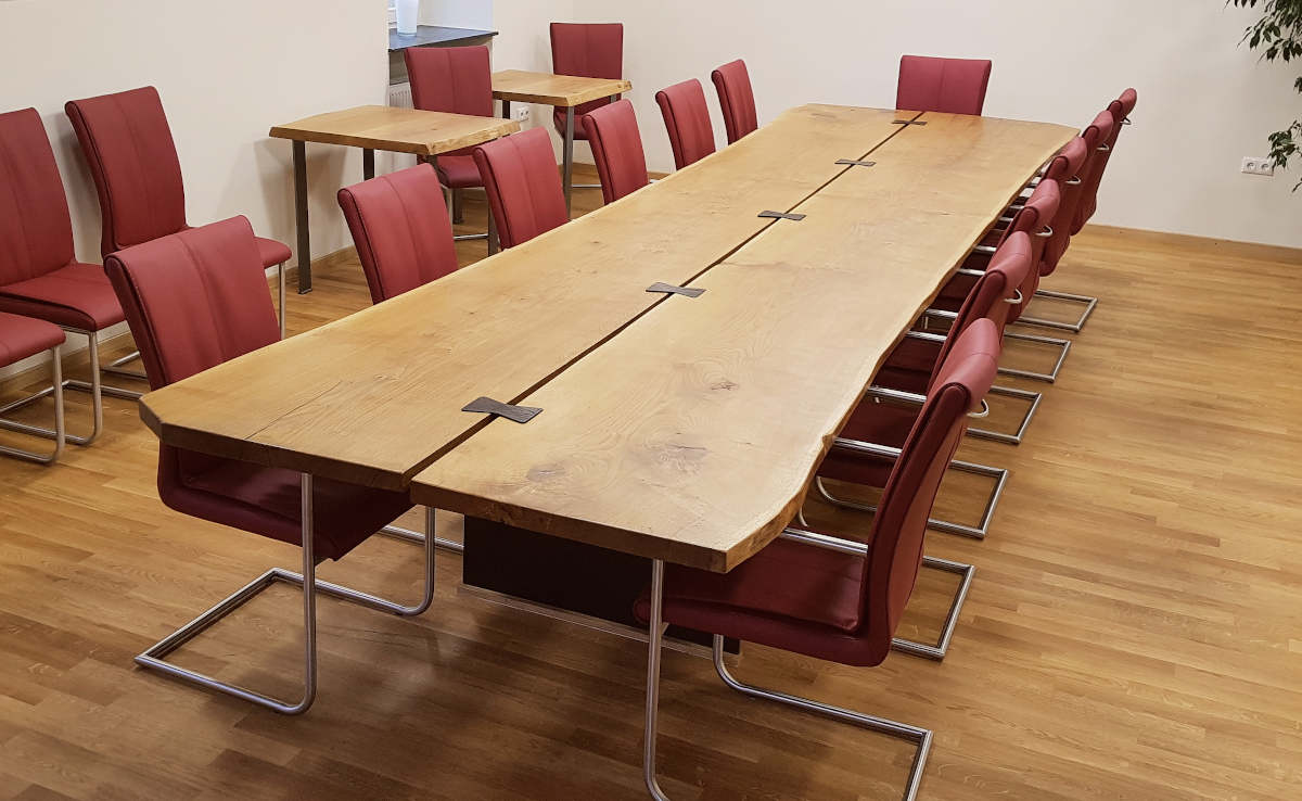 EICHE KONFERENZTISCH