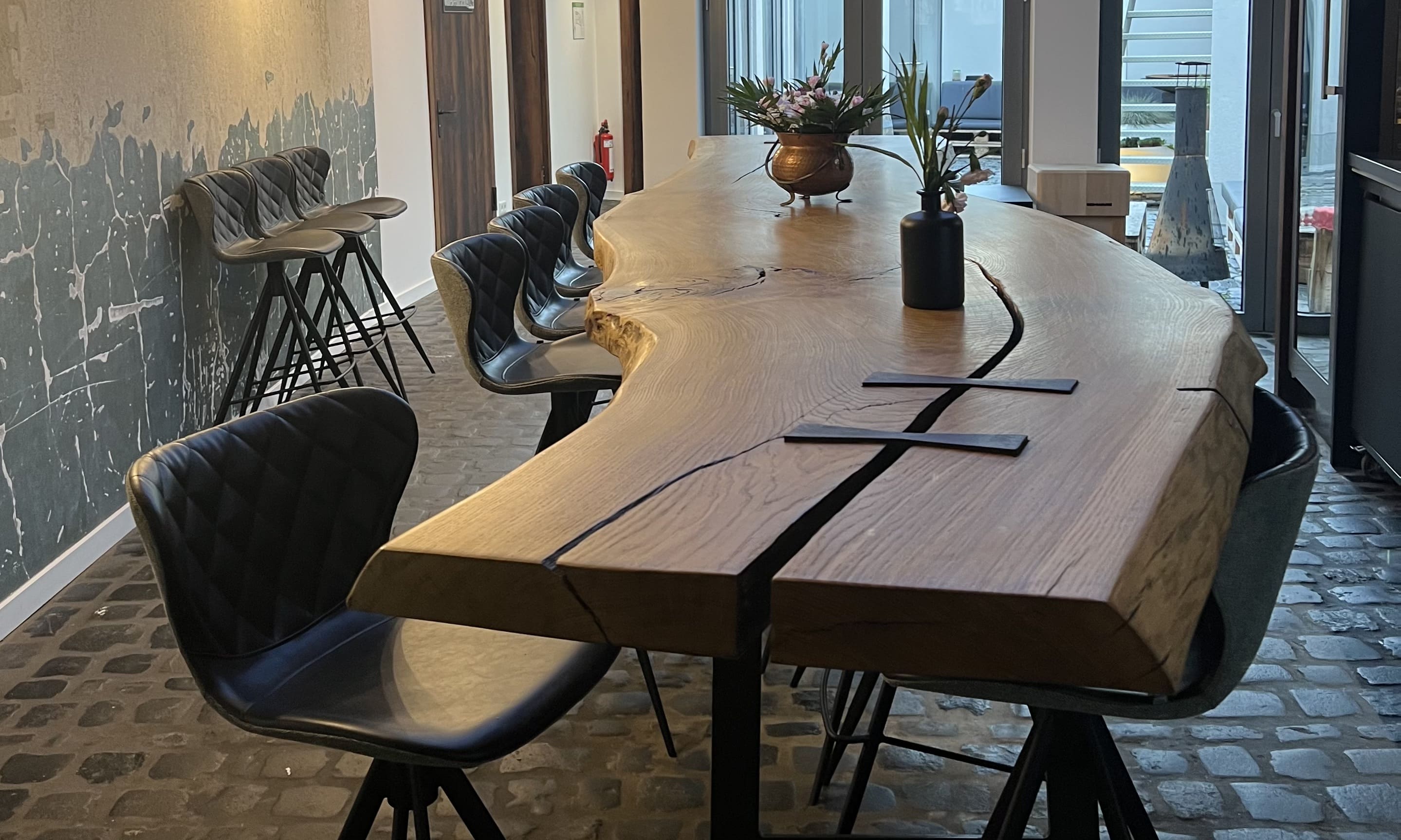 EICHEN THEKEN & TRESEN