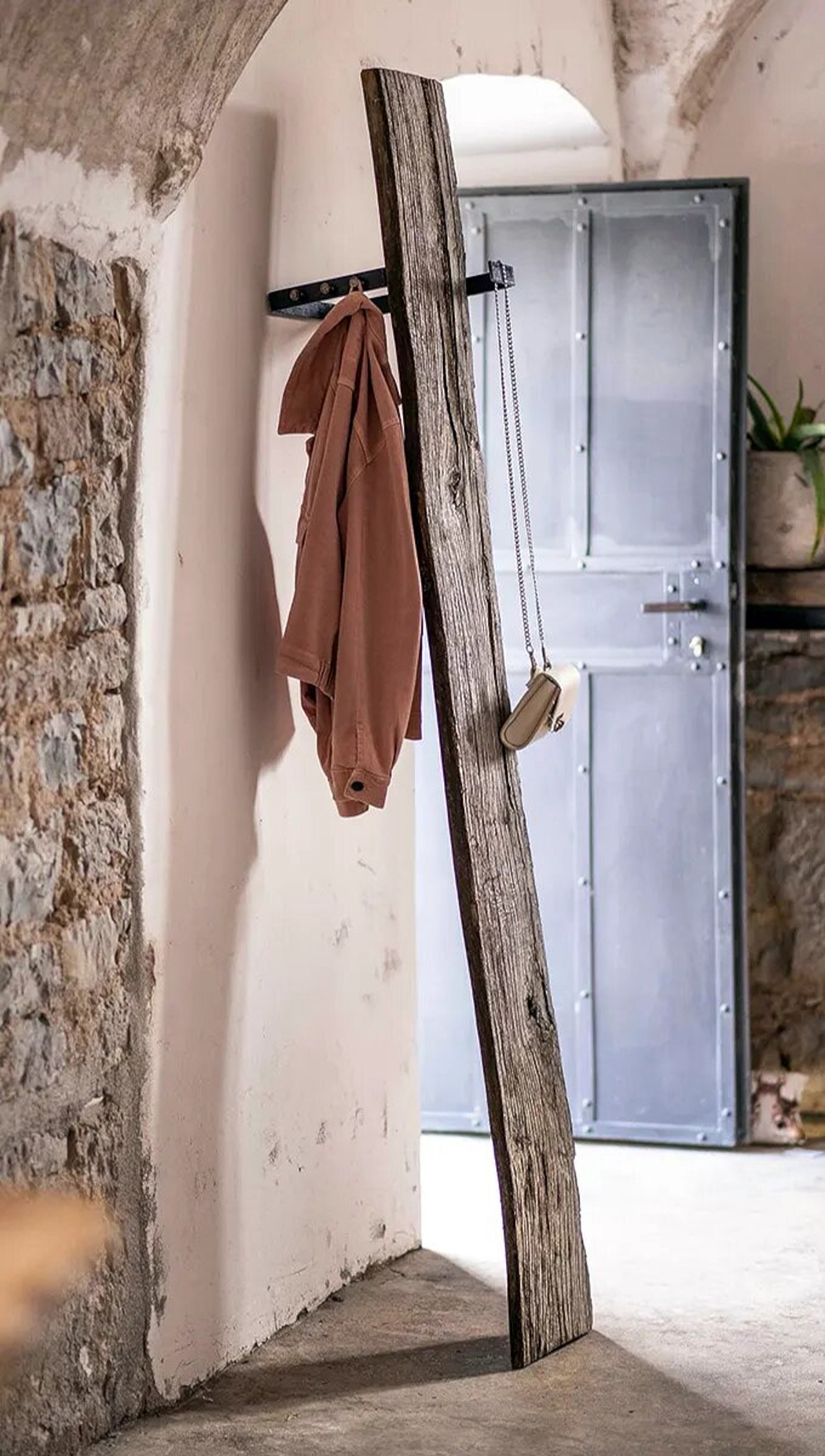 Garderobe aus Eichenholz