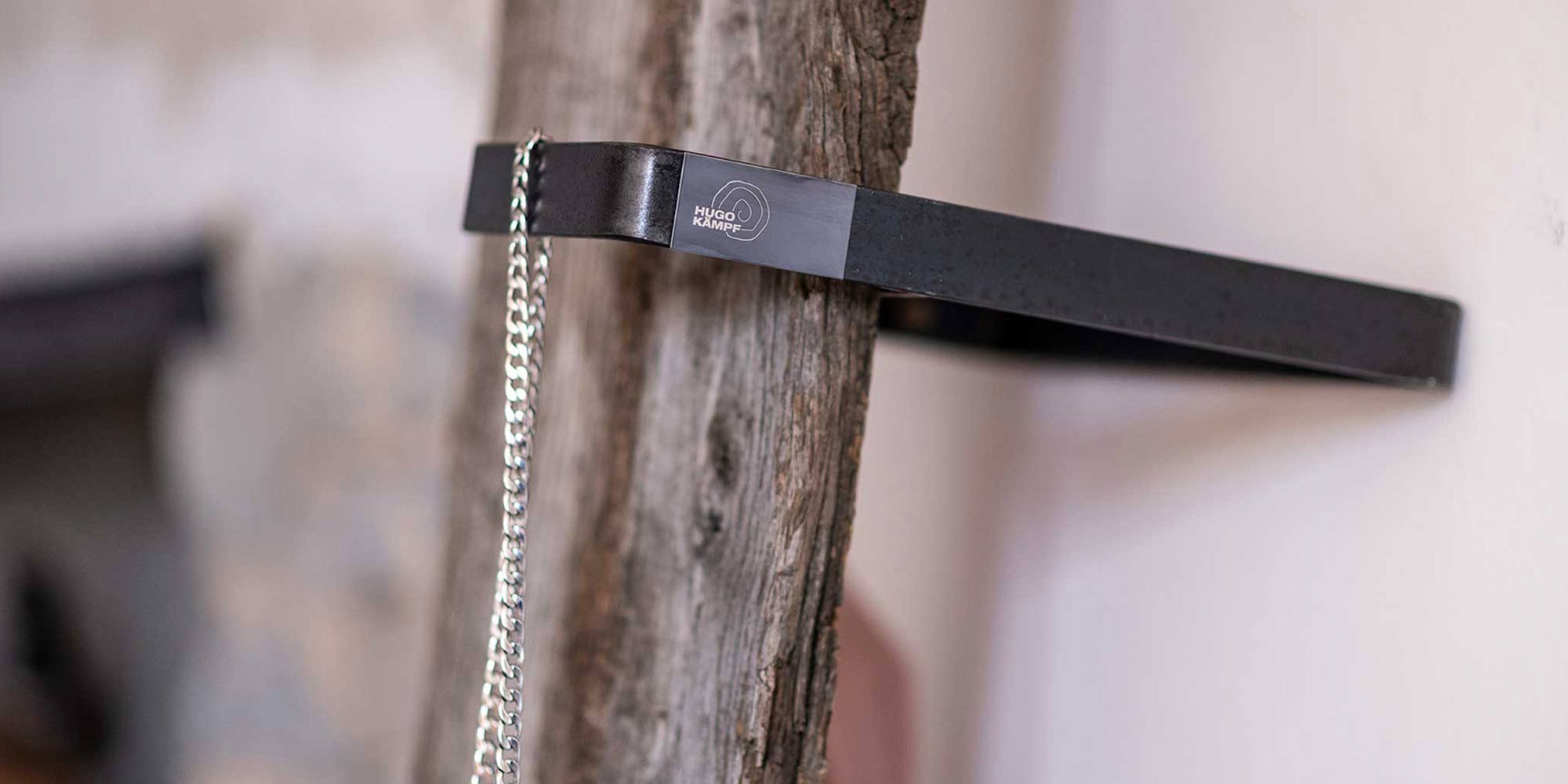 Massive Garderobe aus Eiche