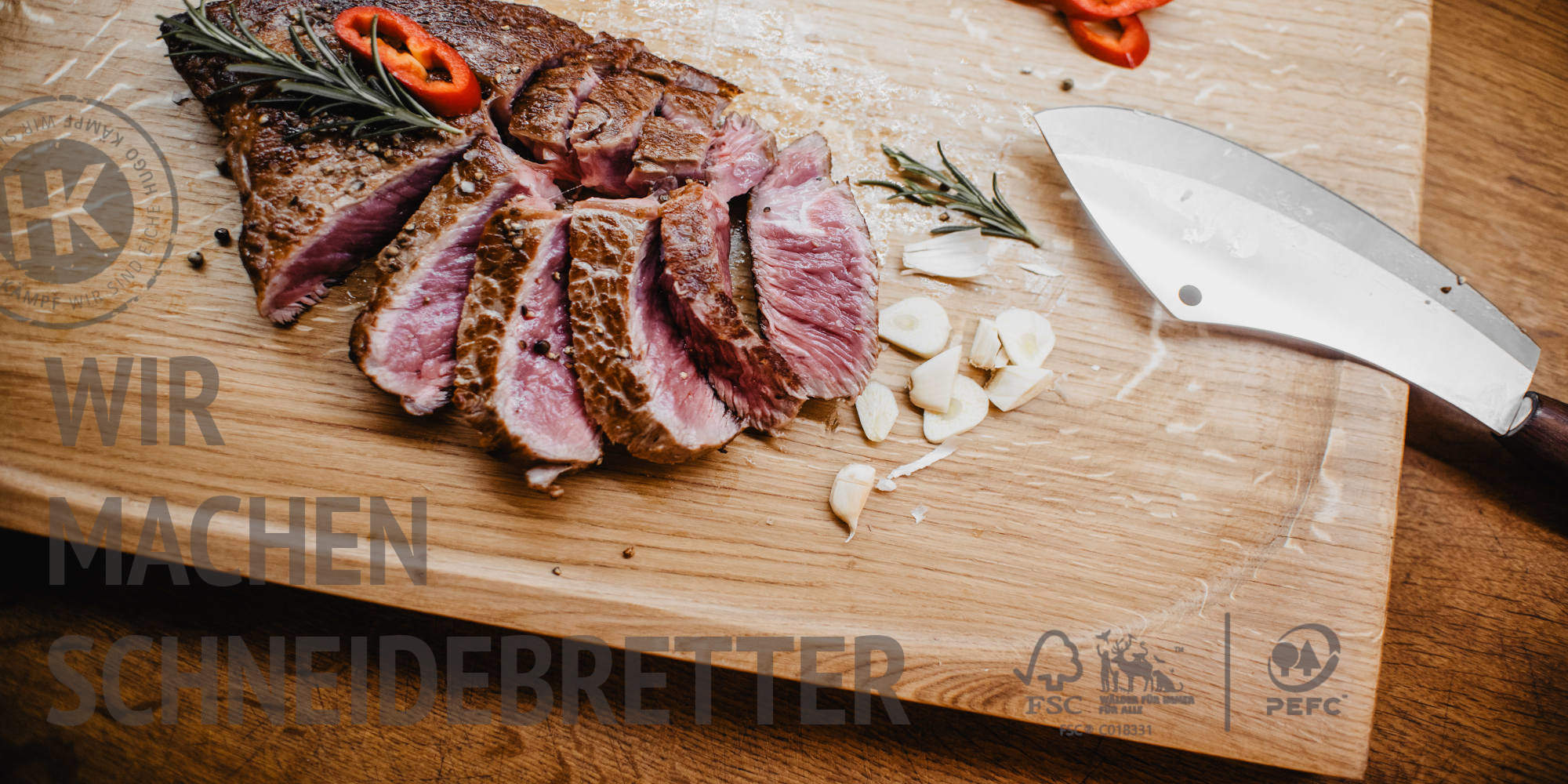 Schneidebrett mit Saftkante