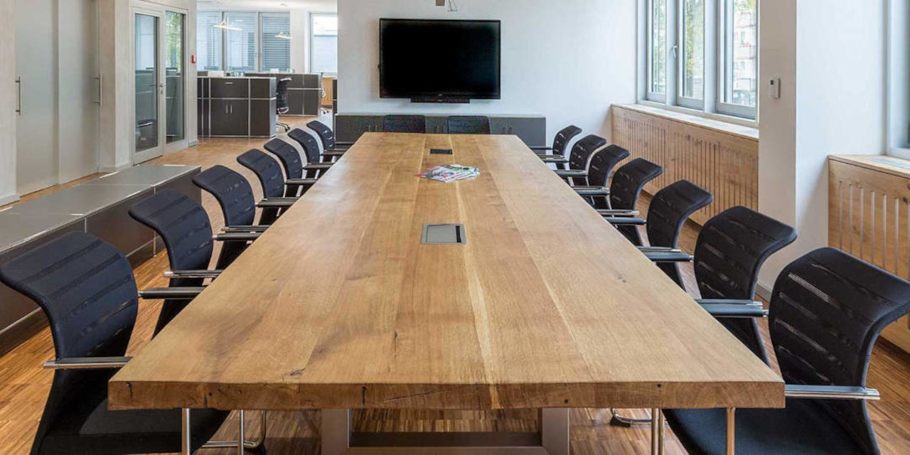 EICHEN KONFERENZTISCHE MIT GERADER KANTE